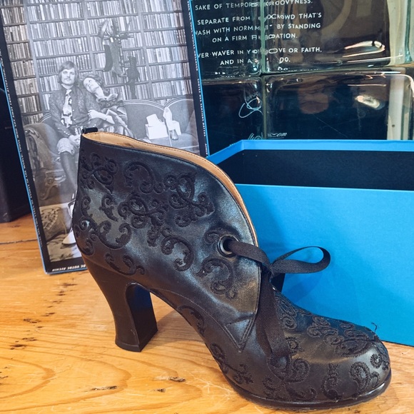 John Fluevog Shoes - John Fleuvog “Stunner” Ankle Boot